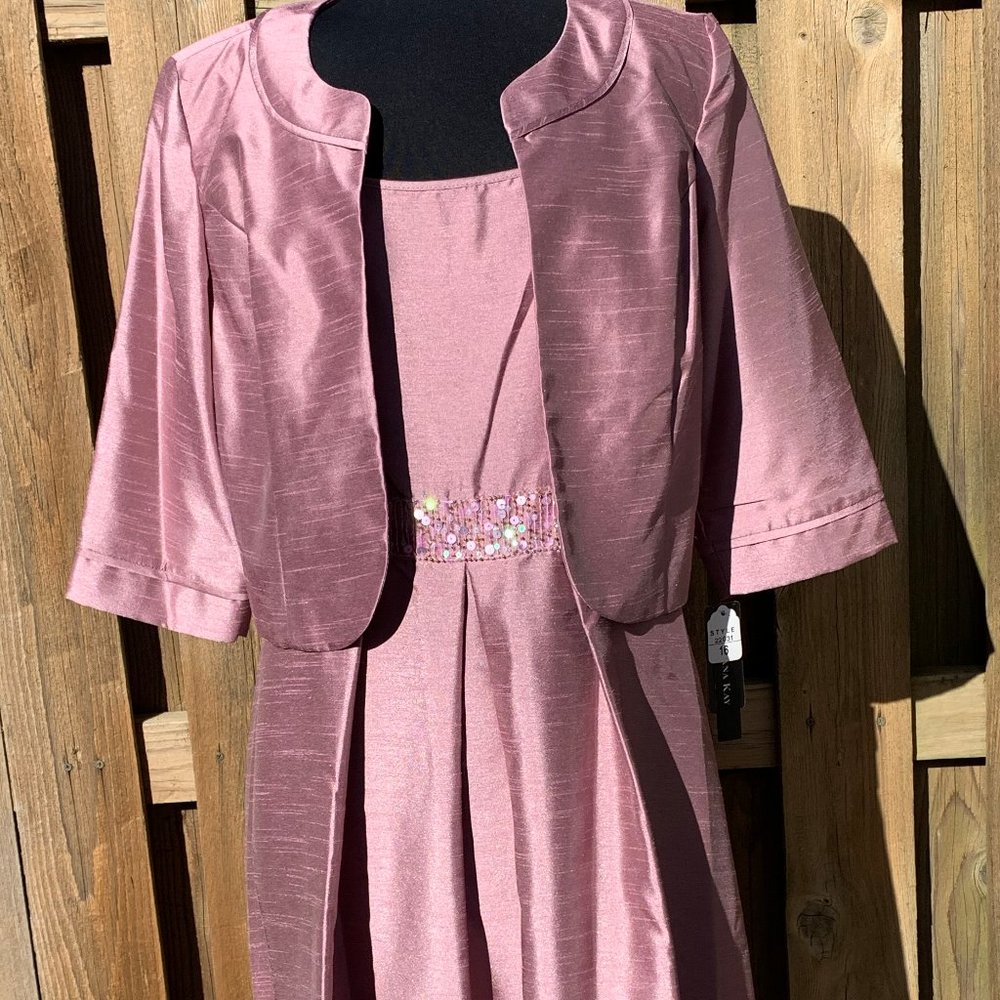 Women's dresses sizes 14 - XL